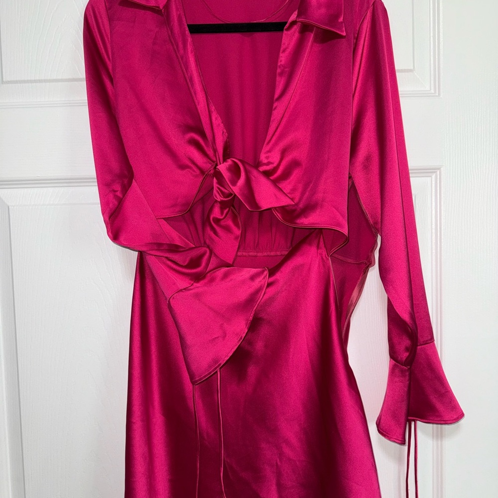Zara Fuchsia Satin Women's Robe